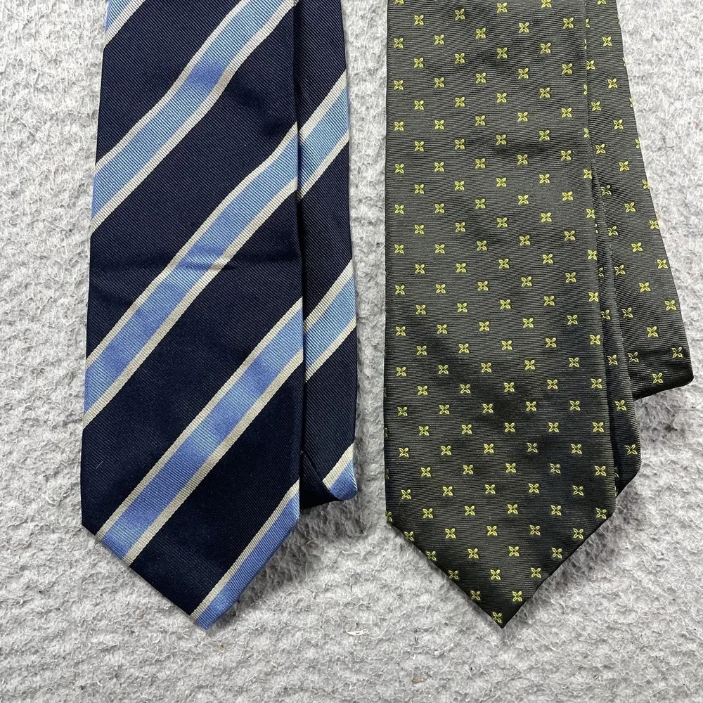 Banana Republic brand banana